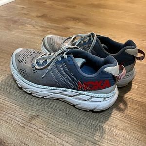 Hokas Cliffton 6